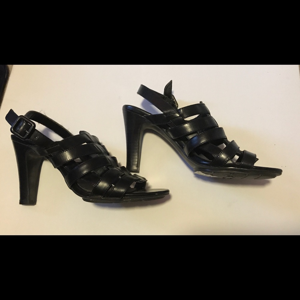 Bandolino 5 1/2 Black heels